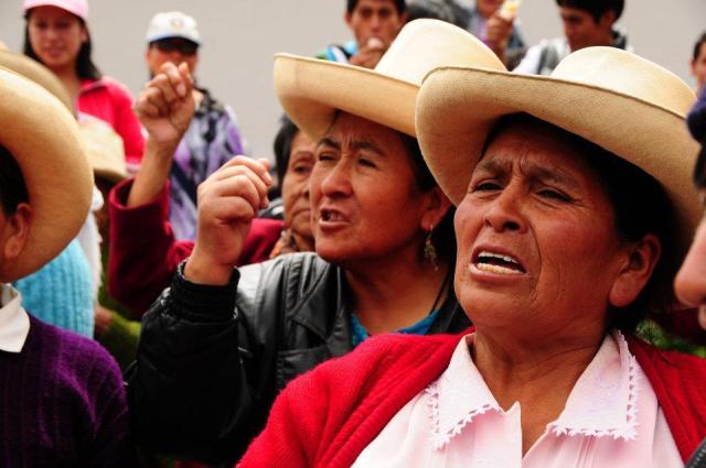 mujeres peruanas furiosas